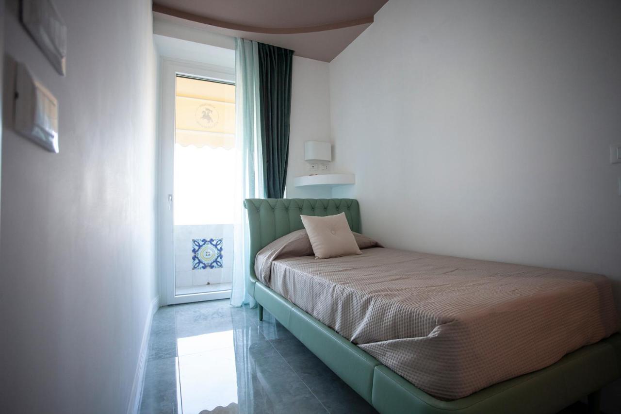 Hotel Cavalieri D'Oro Luxury House Anzio Exterior foto