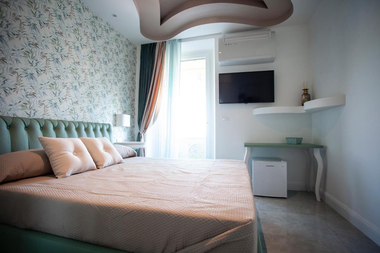 Hotel Cavalieri D'Oro Luxury House Anzio Exterior foto